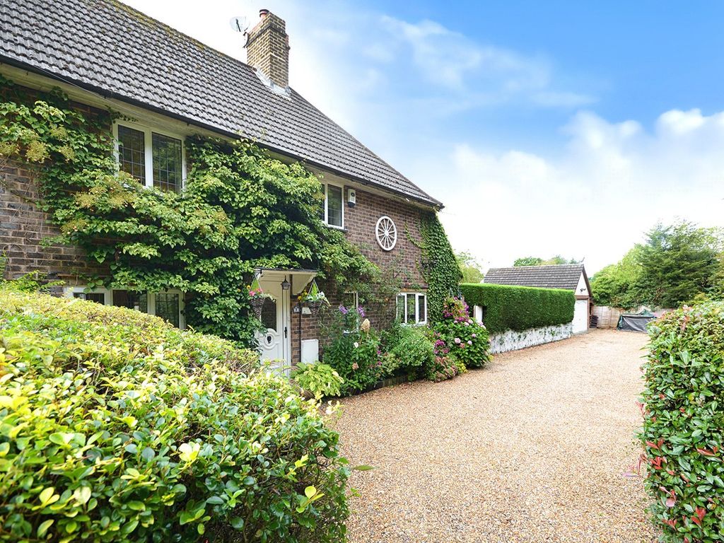 4 bed semidetached house for sale in Lane, Ifield, West