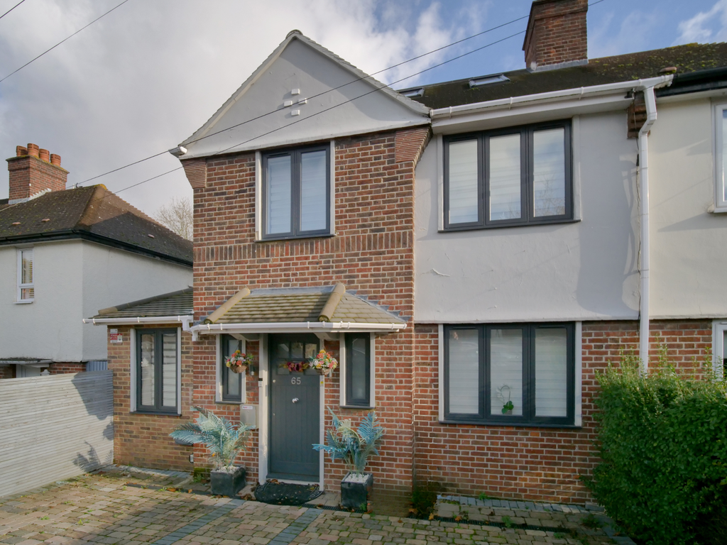 3 bed semidetached house for sale in Moore Road, London SE19, £800,000