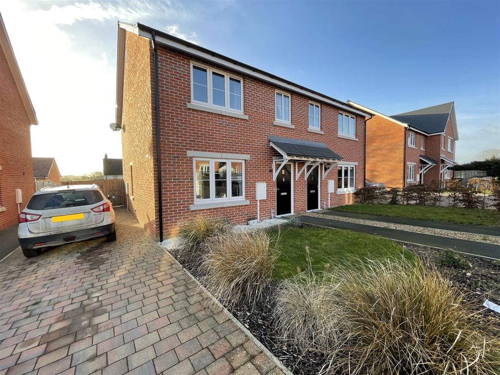 3 bed semidetached house for sale in Dovecote Place, Empingham, Oakham