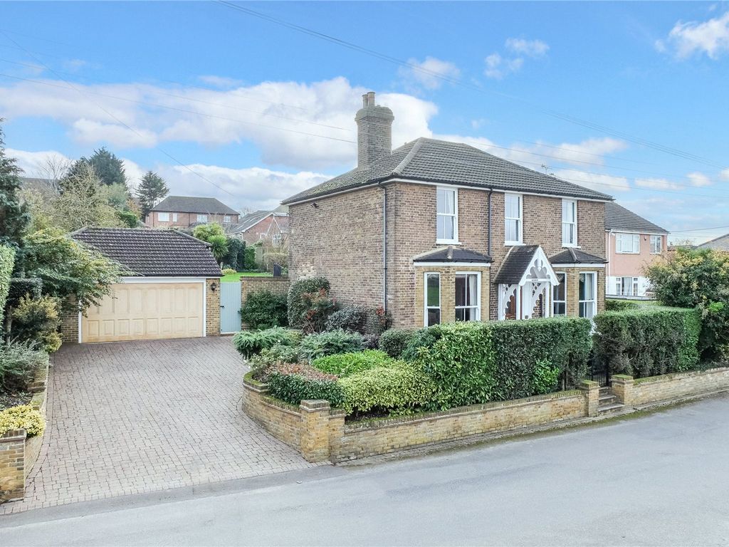 4 bed detached house for sale in Hermitage Road, Higham, Rochester