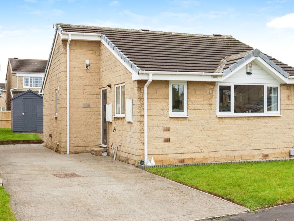 3 bed detached bungalow for sale in Tudor Way, Thornhill Lees, Dewsbury
