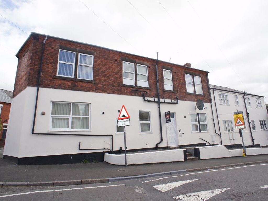 2 bed flat to rent in Thorpes Road, Heanor DE75 Zoopla