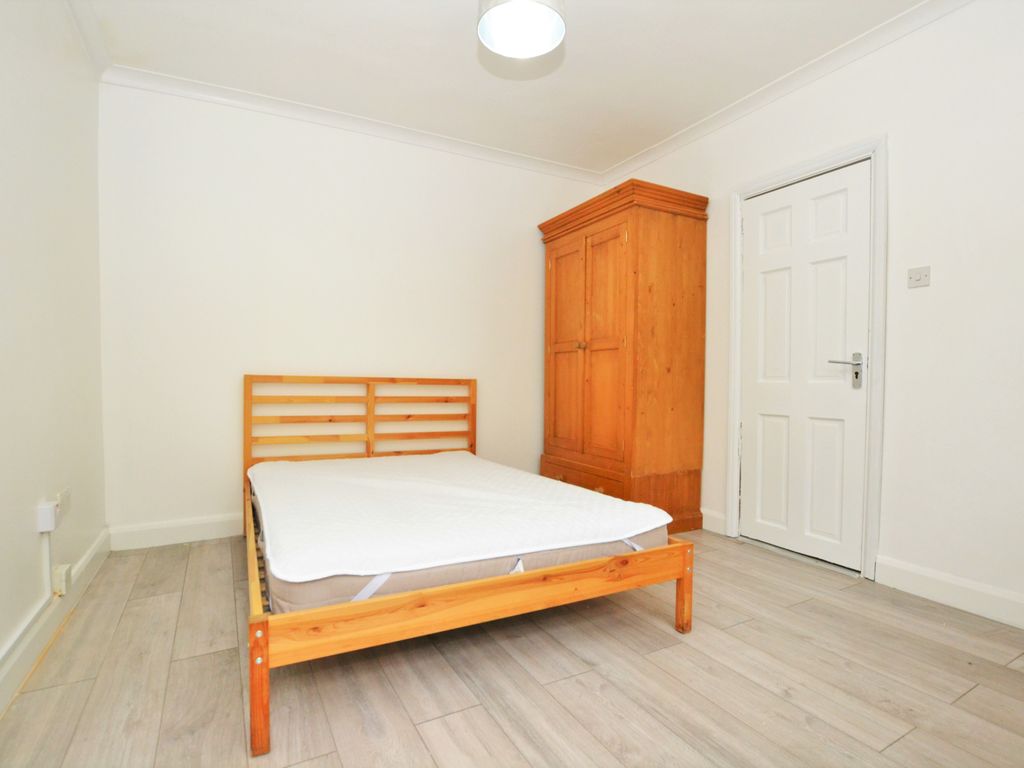 Studio to rent in Pembroke Place, Isleworth TW7 Zoopla