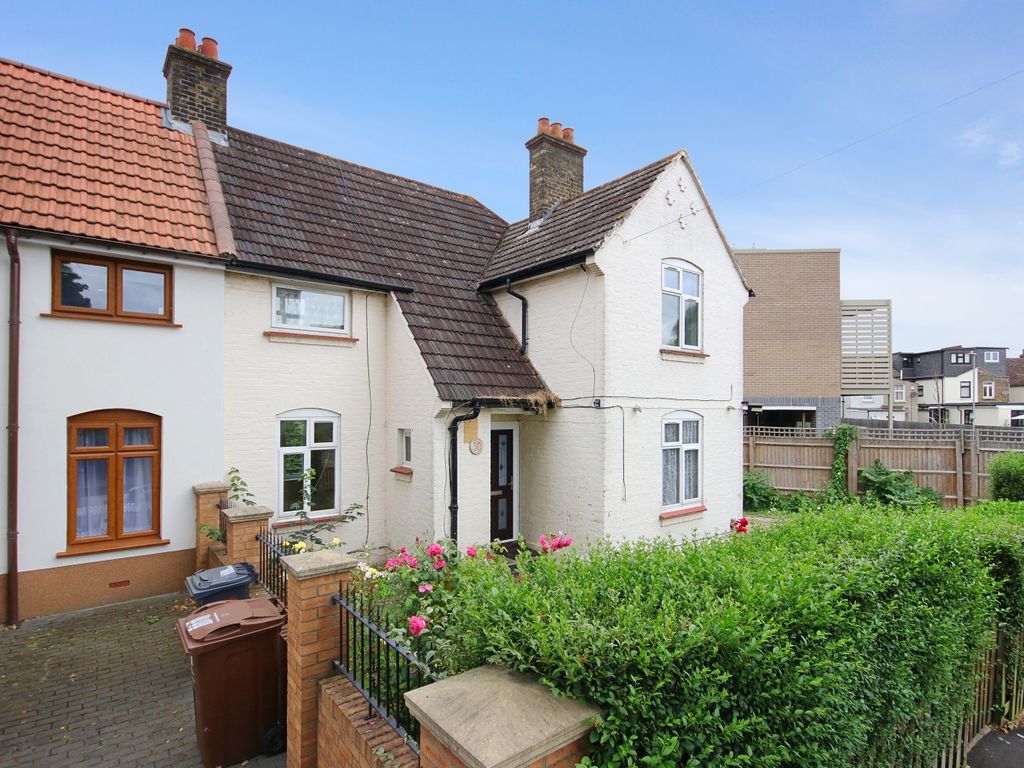 3 bed semidetached house to rent in Blake Avenue, Barking IG11 Zoopla