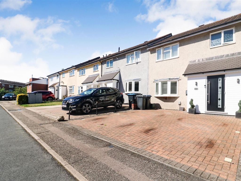 3 bed terraced house for sale in Church End, Harlow CM19, £390,000 Zoopla