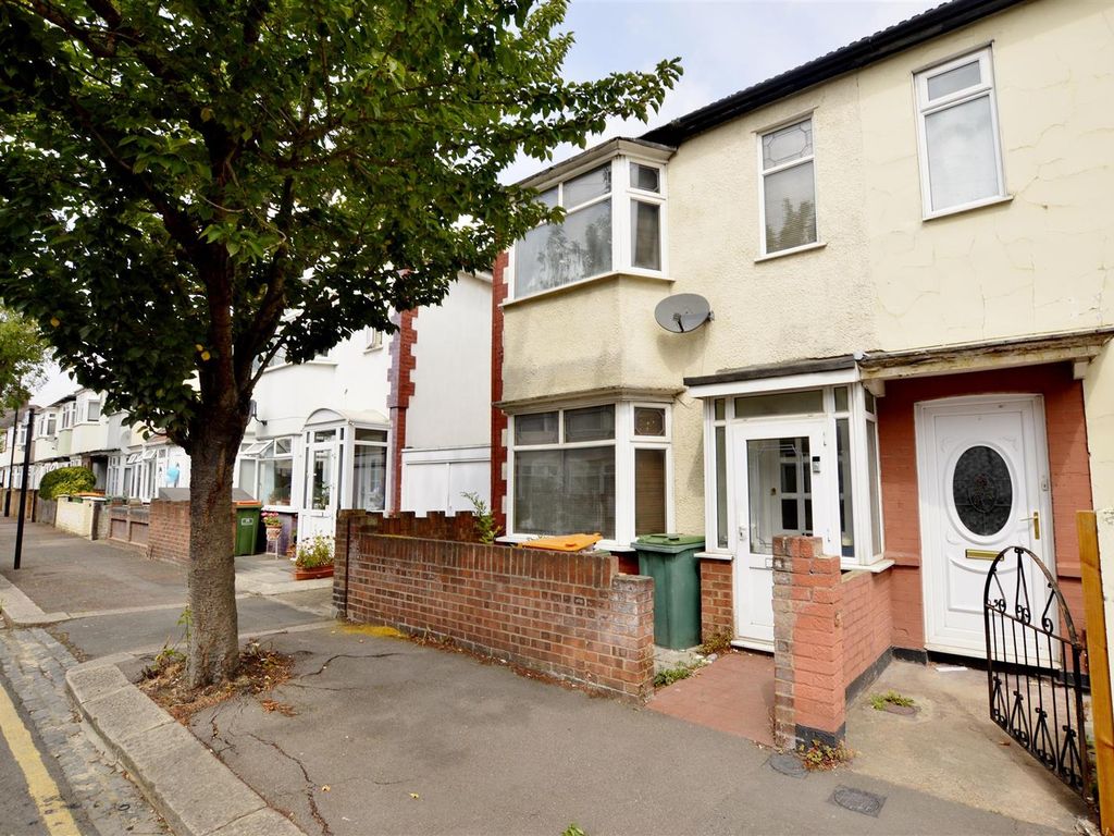 3 bed semidetached house for sale in Gresham Road, Canning Town