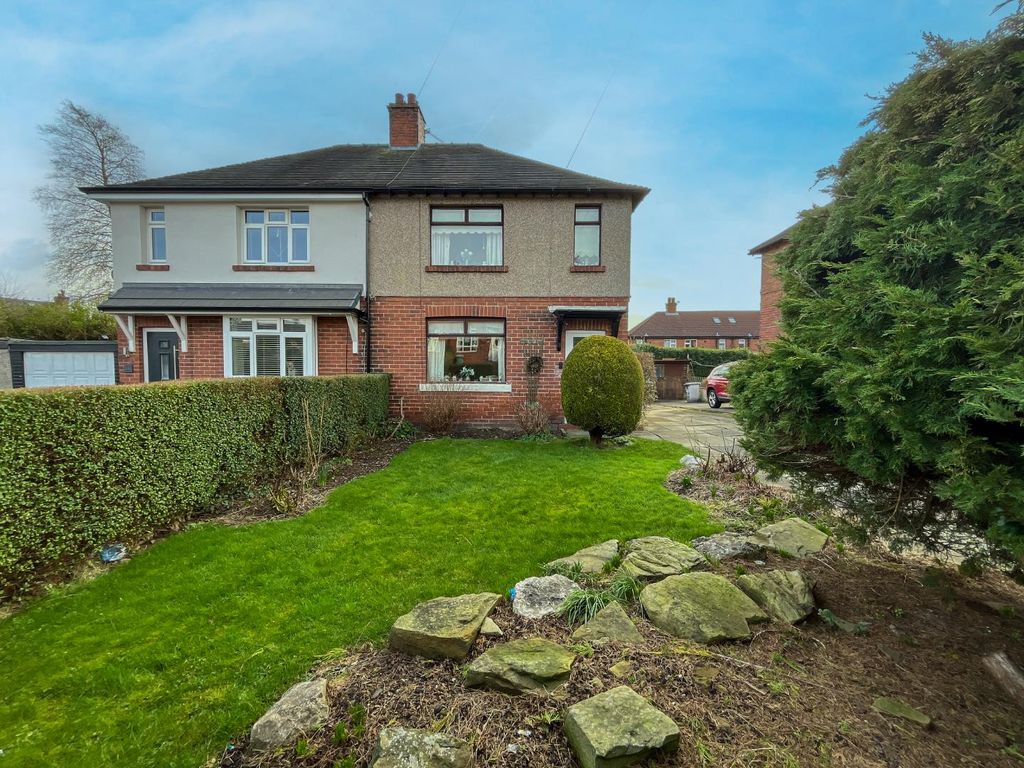 3 bed semidetached house for sale in Syke Grove, Earlsheaton, Dewsbury