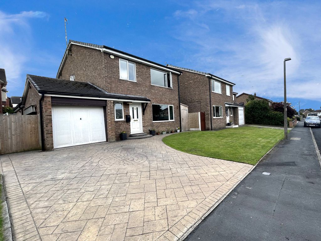 4 bed detached house for sale in Willows Park Lane, Longridge PR3, £