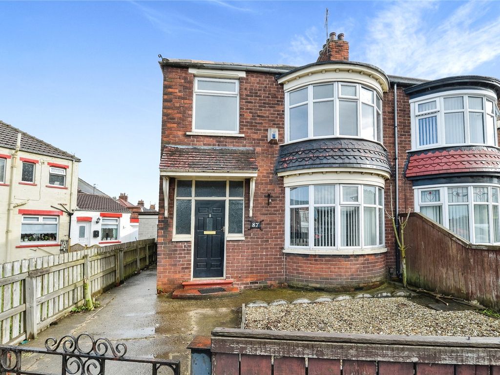 3 bed semidetached house for sale in Longlands Road, Middlesbrough
