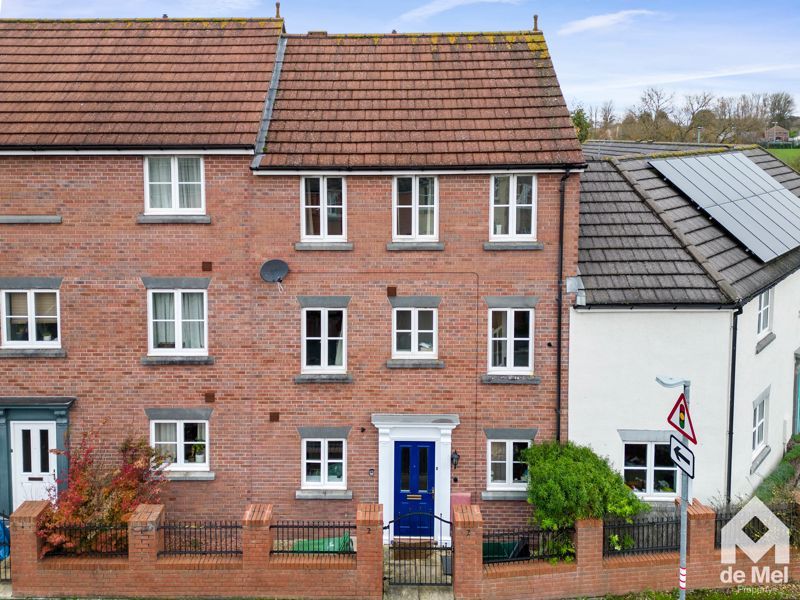 4 bed terraced house for sale in Kingfisher Drive, Cheltenham GL51, £