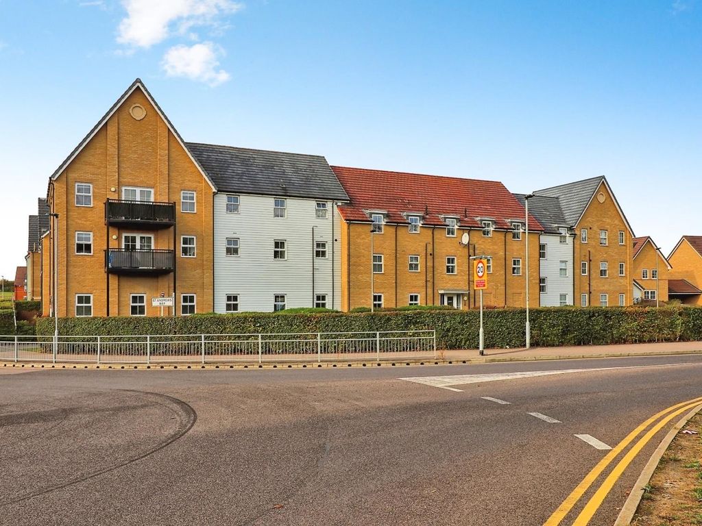 2 bed flat for sale in St. Andrews Way, StanfordLeHope SS17, £150,000