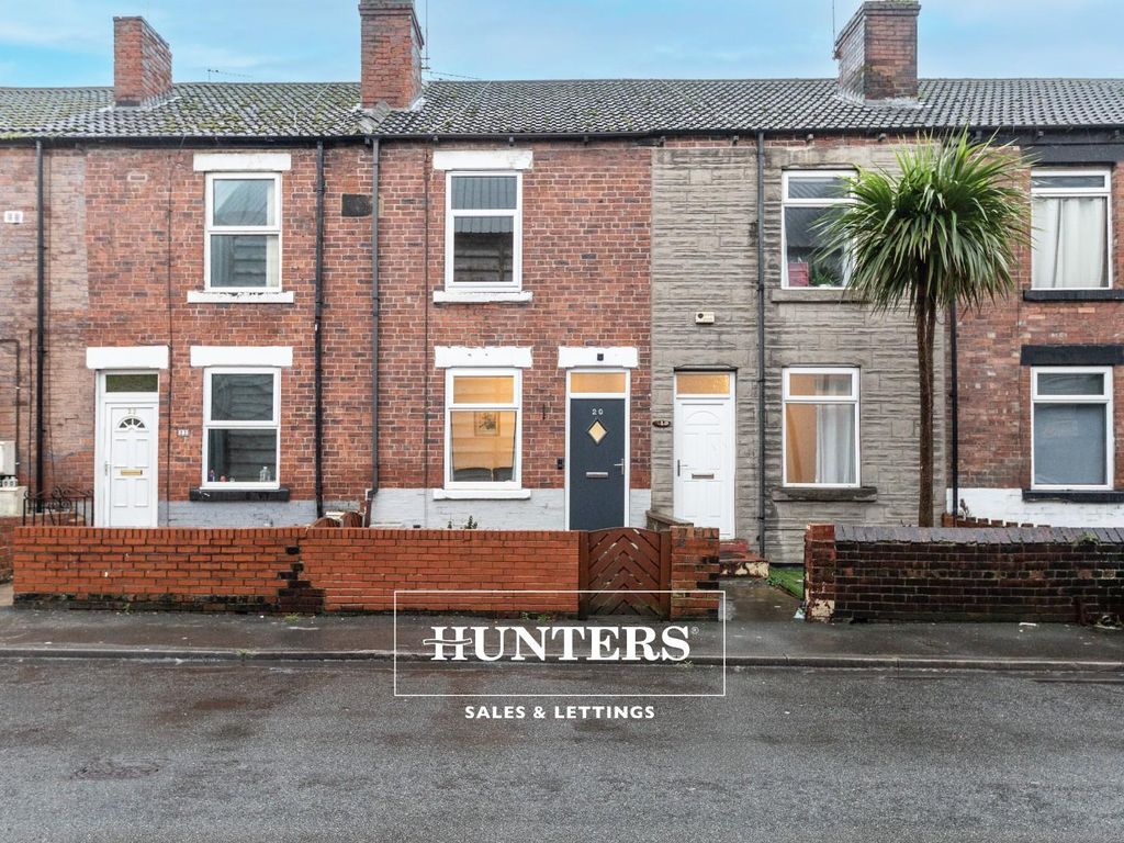 2 bed terraced house for sale in Eastfield Lane, Castleford WF10, £