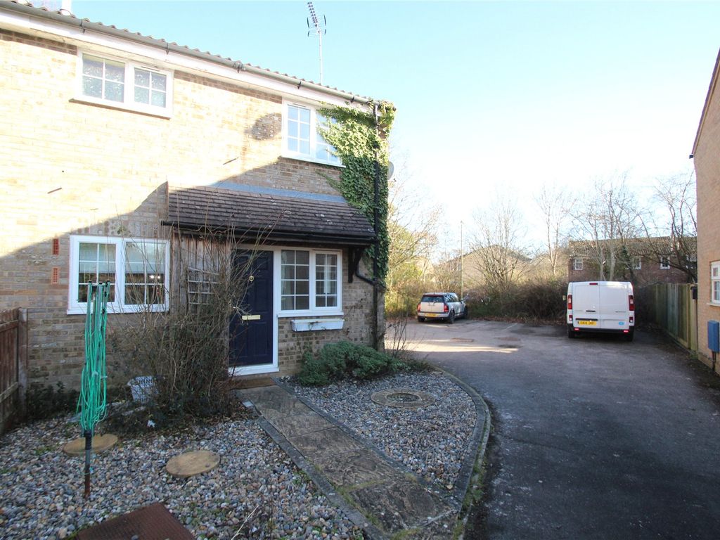 1 bed detached house to rent in Larchwood, Chineham, Basingstoke, Hampshire RG24 Zoopla