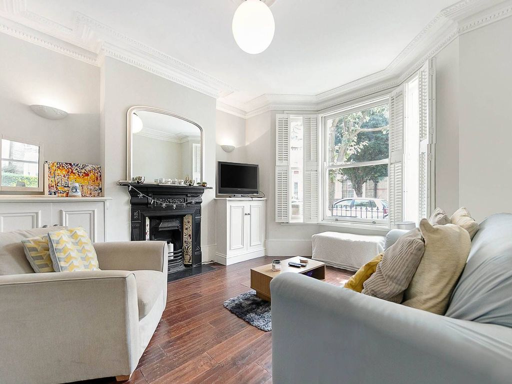 4 bed property to rent in Eccles Road, Battersea, London SW11, £5,200 pcm Zoopla