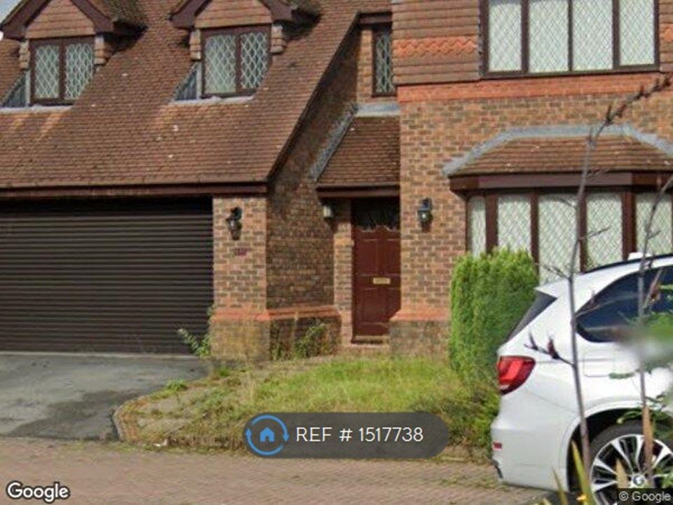 4 bed detached house to rent in Waterslea Drive, Bolton BL1 Zoopla