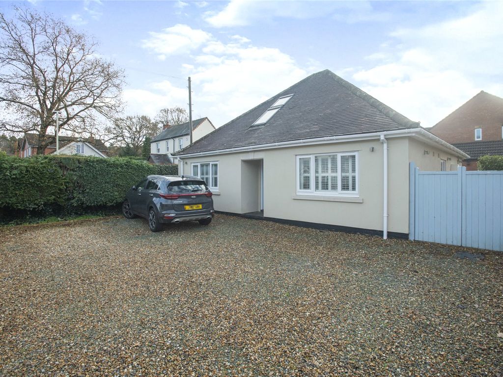 5 bed bungalow for sale in Ellis Road, Crowthorne, Berkshire RG45 Zoopla