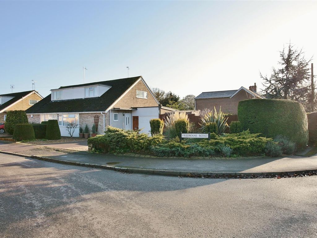 3 bed semidetached bungalow for sale in Freemans Road, Bodicote