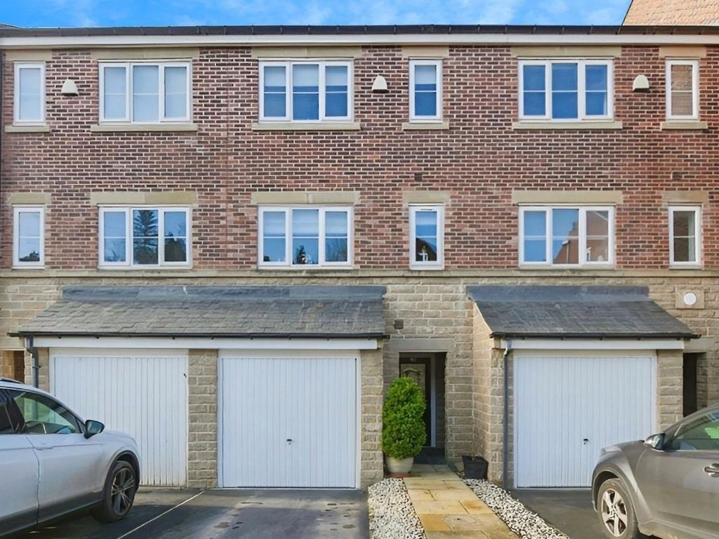 4 bed terraced house for sale in Horsforde View, Leeds LS13, £369,995