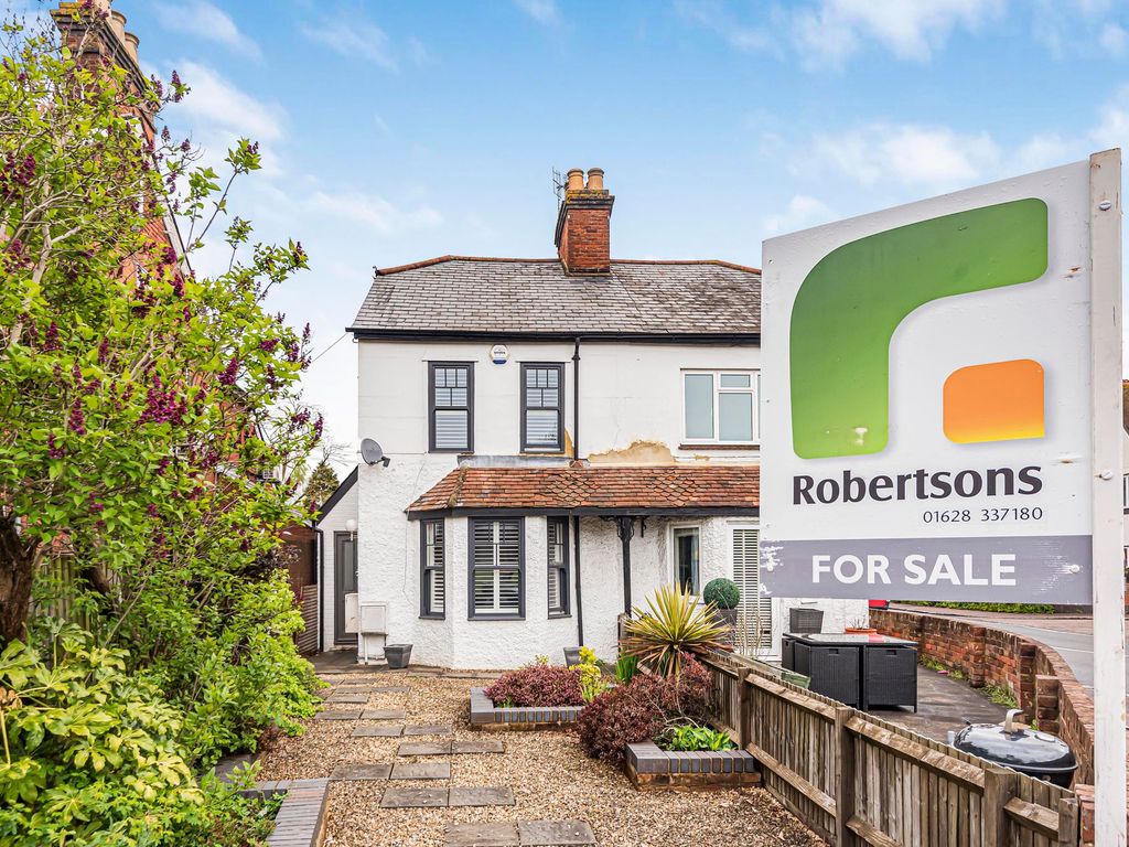 2 bed cottage for sale in The Green, Wooburn Green HP10 Zoopla