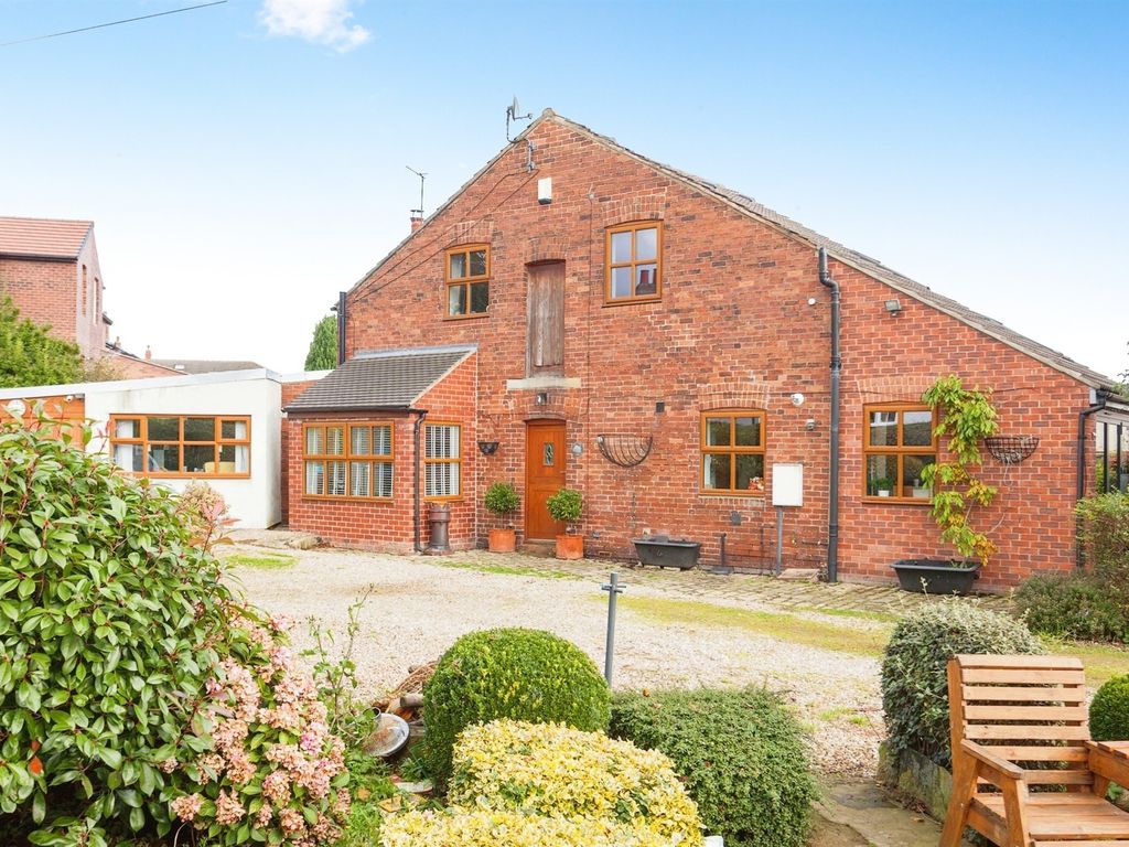 3 bed detached house for sale in Thornes Road, Wakefield WF2, £425,000