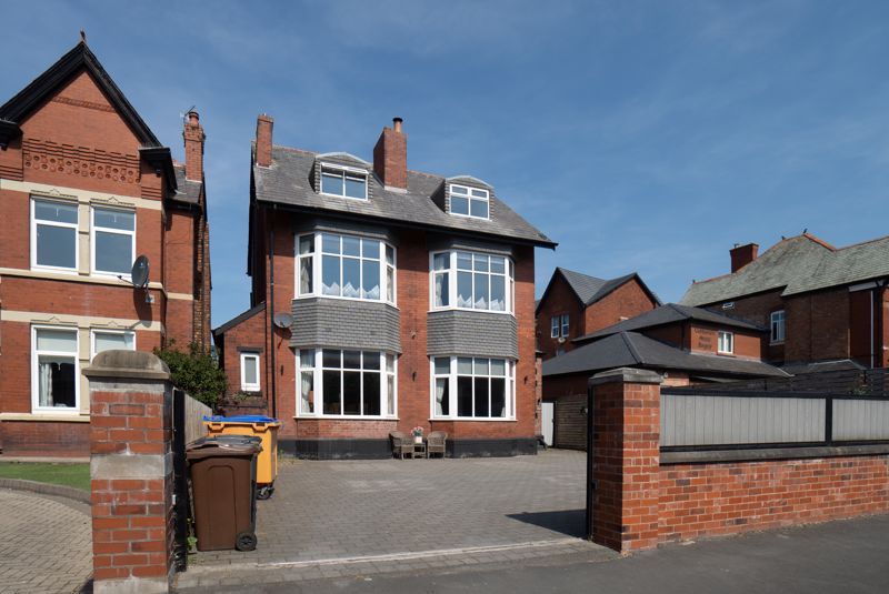 6 bed detached house for sale in Cumberland Road, Southport PR8 Zoopla