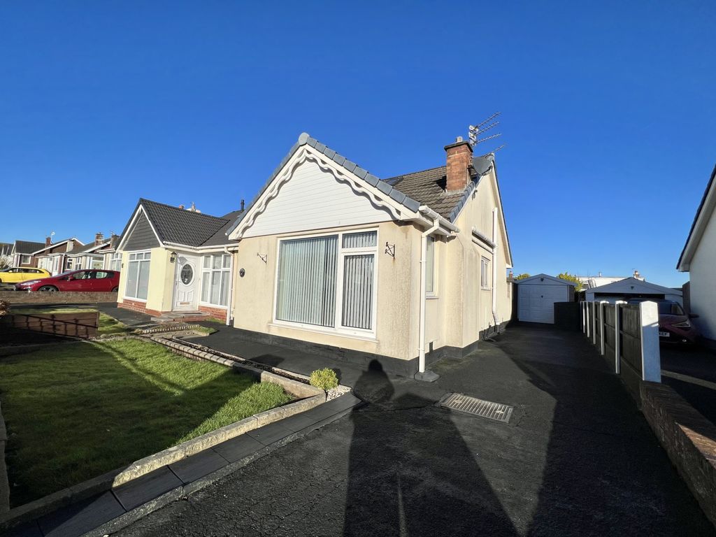 3 bed bungalow for sale in Kirkstone Drive, Cleveleys FY5, £220,000
