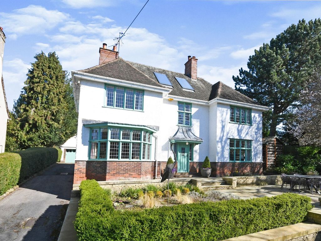 4 bed detached house for sale in Brockwell Lane, Chesterfield S40, £