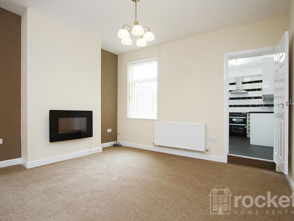 2 bed semidetached house to rent in West View, Wolstanton, Newcastle