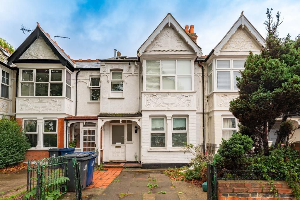 2 bed flat to rent in Northfield Avenue, Ealing, London W13, £2,200 pcm