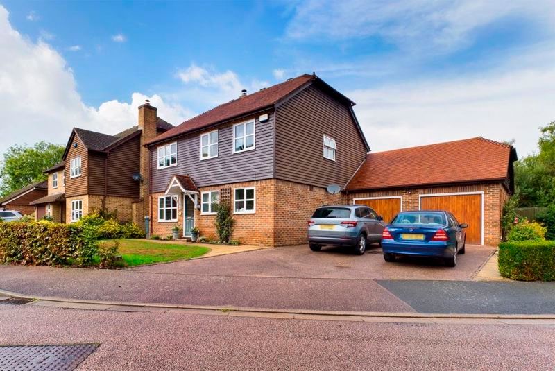 4 bed detached house for sale in Well Close, Leigh, Tonbridge TN11 Zoopla