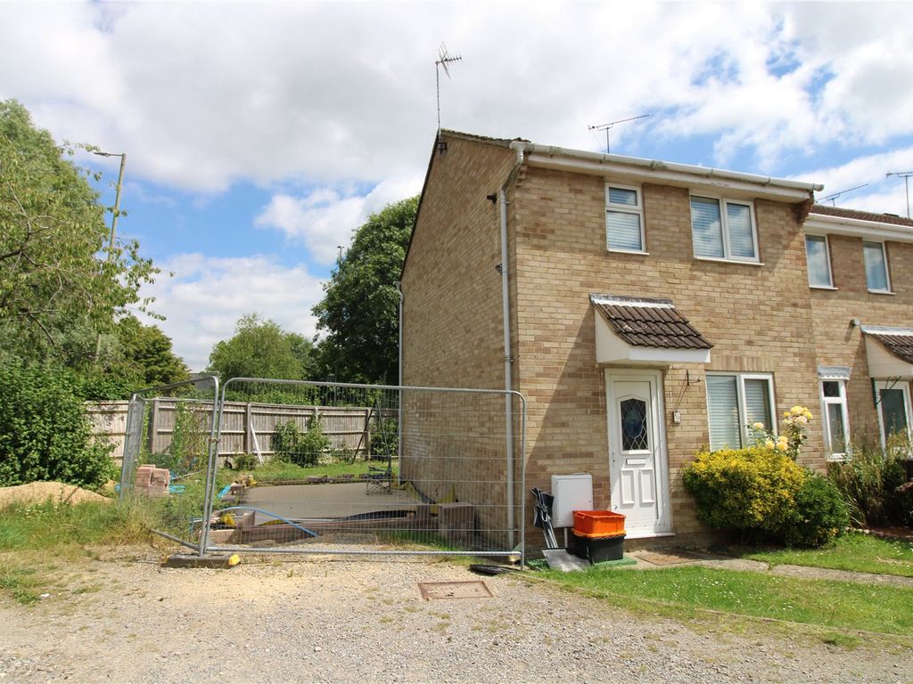 2 bed semidetached house for sale in Hadleigh Close, Westlea, Swindon