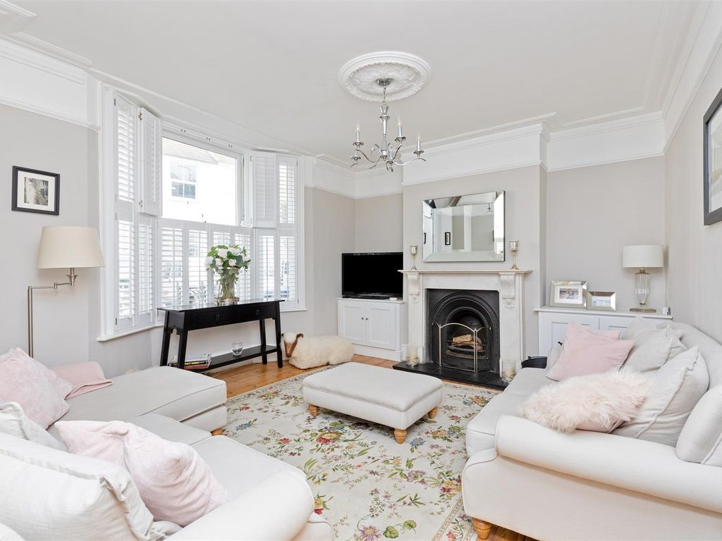 3 bed property for sale in New Road, ShorehamBySea BN43, £500,000