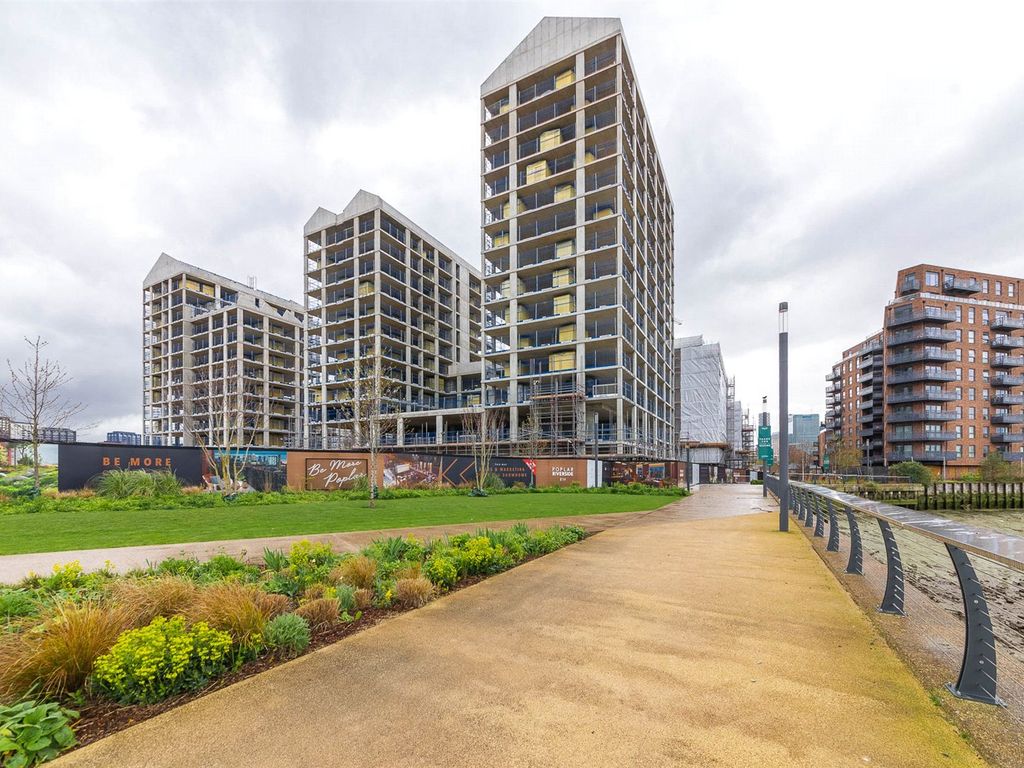 New home, 1 bed flat for sale in Porter House, 141 Leven Road, London