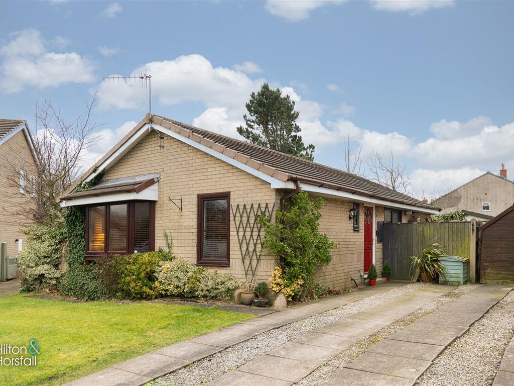 2 bed bungalow to rent in Kirkfell Drive, Burnley BB12 Zoopla