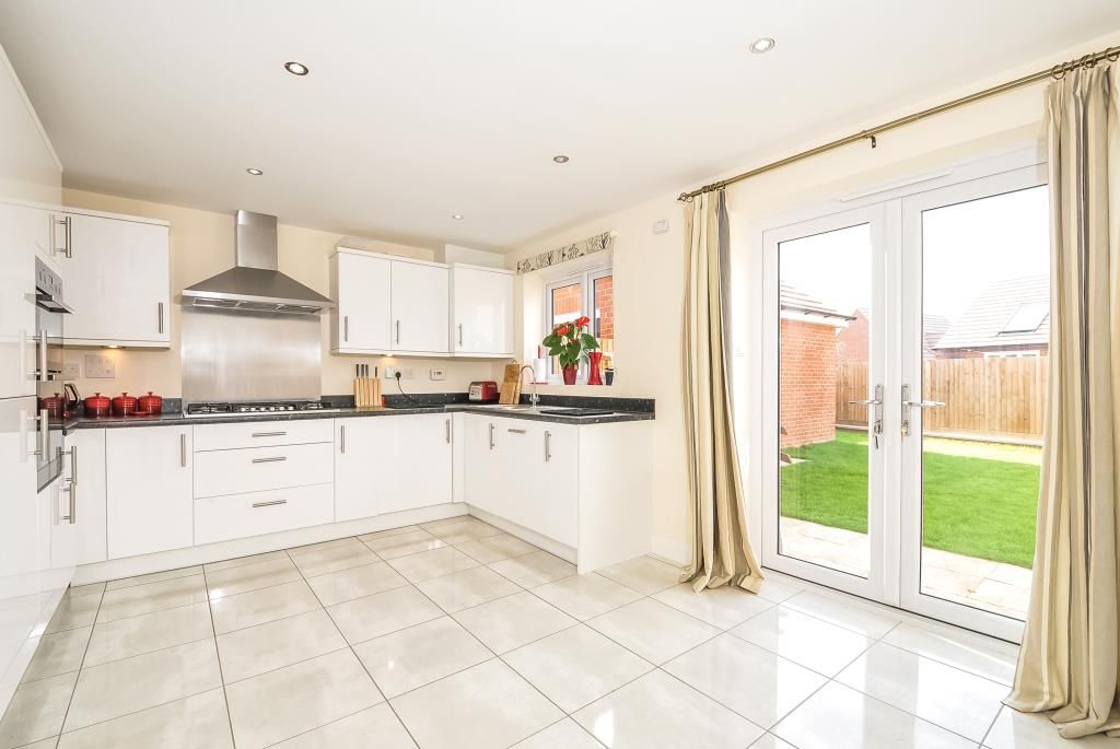 3 bed semidetached house to rent in Great Western Park, Didcot OX11, £