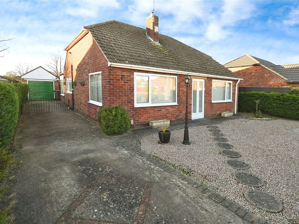 3 bed bungalow for sale in Jaguar Drive, North Hykeham, Lincoln