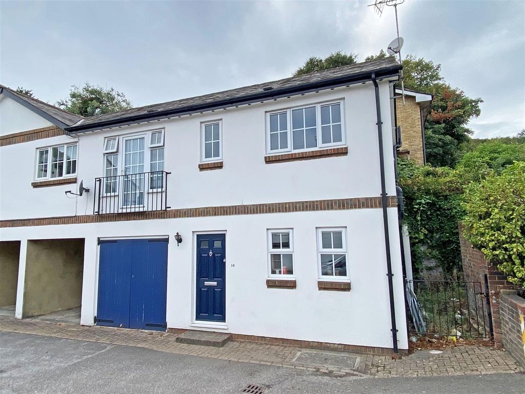 Coach House Mews Mill Street Redhill RH1  