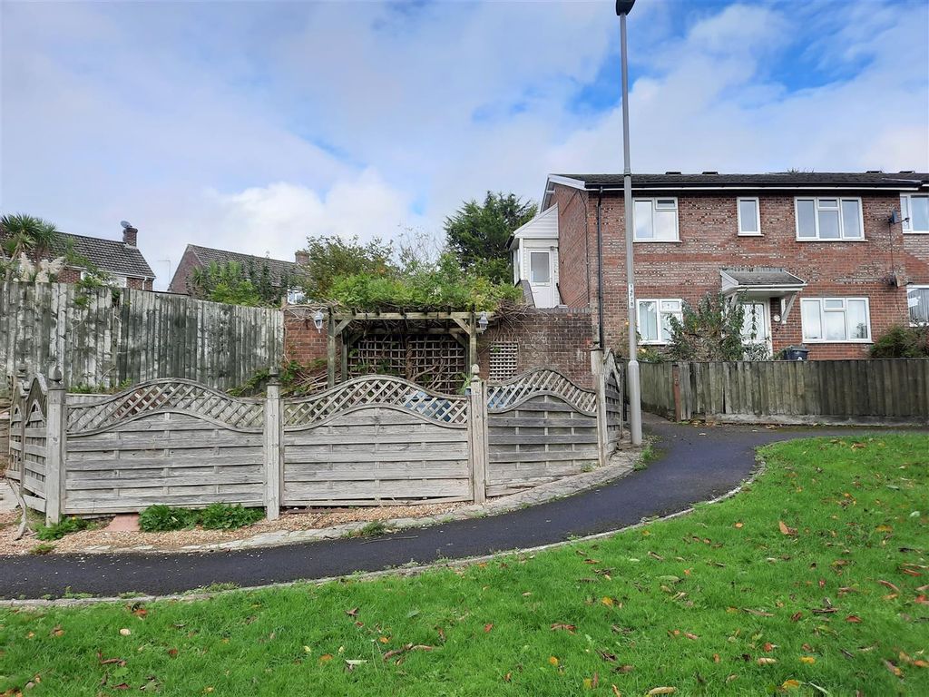 2 bed flat for sale in Flaxfield Road, Beaminster DT8 Zoopla