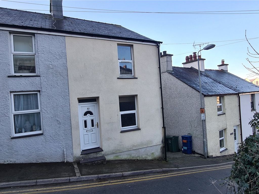 4 bed end terrace house for sale in Lon Pobty, Bangor, Gwynedd LL57