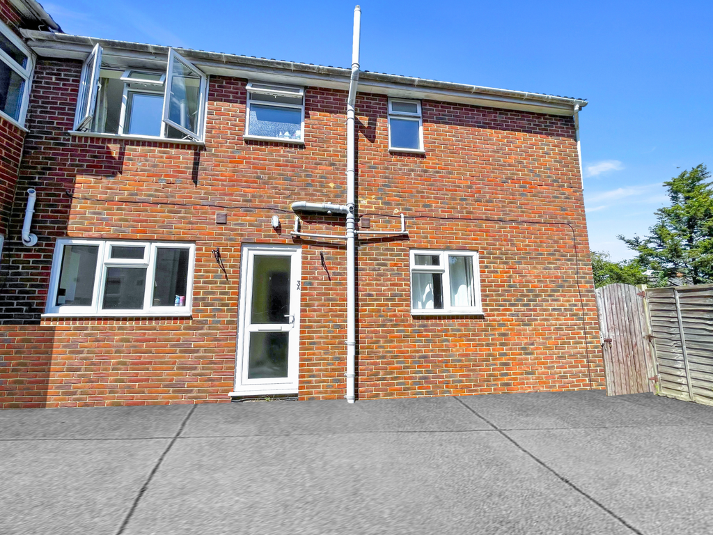 2 bed semidetached house for sale in Oxford Road, Southampton SO14, £