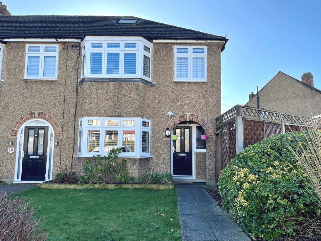 3 bed end terrace house for sale in Chessington Hill Park, Chessington
