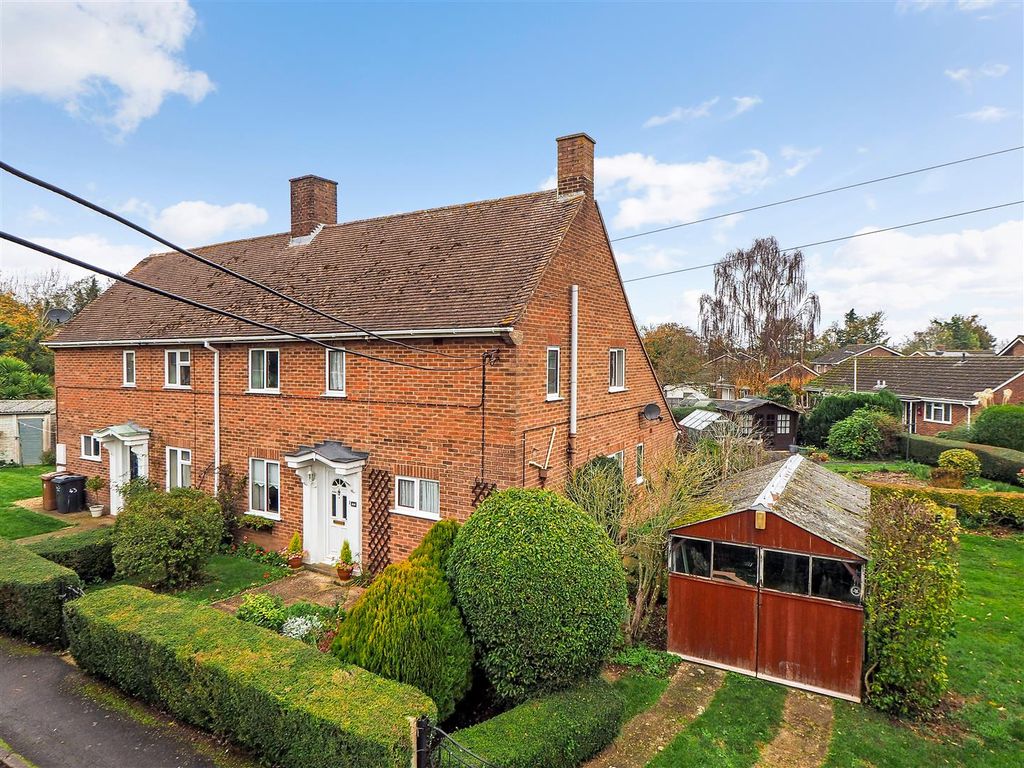 3 bed semidetached house for sale in Bulbery, Abbotts Ann, Andover