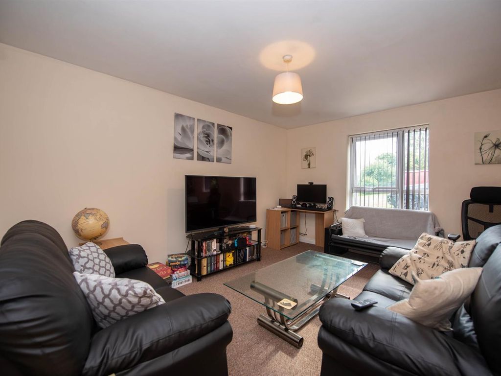 2 bed flat to rent in Hendon Rise, Nottingham NG3, £850 pcm Zoopla