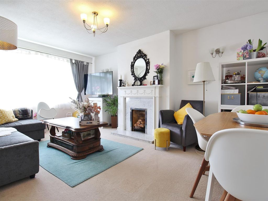 2 bed to rent in Twickenham Road, Isleworth TW7 Zoopla