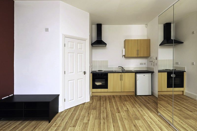 Studio to rent in Stanmore Road, Edgbaston, Birmingham B16, £695 pcm