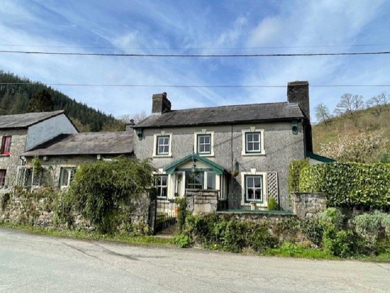 3 bed semidetached house for sale in Talley, Llandeilo