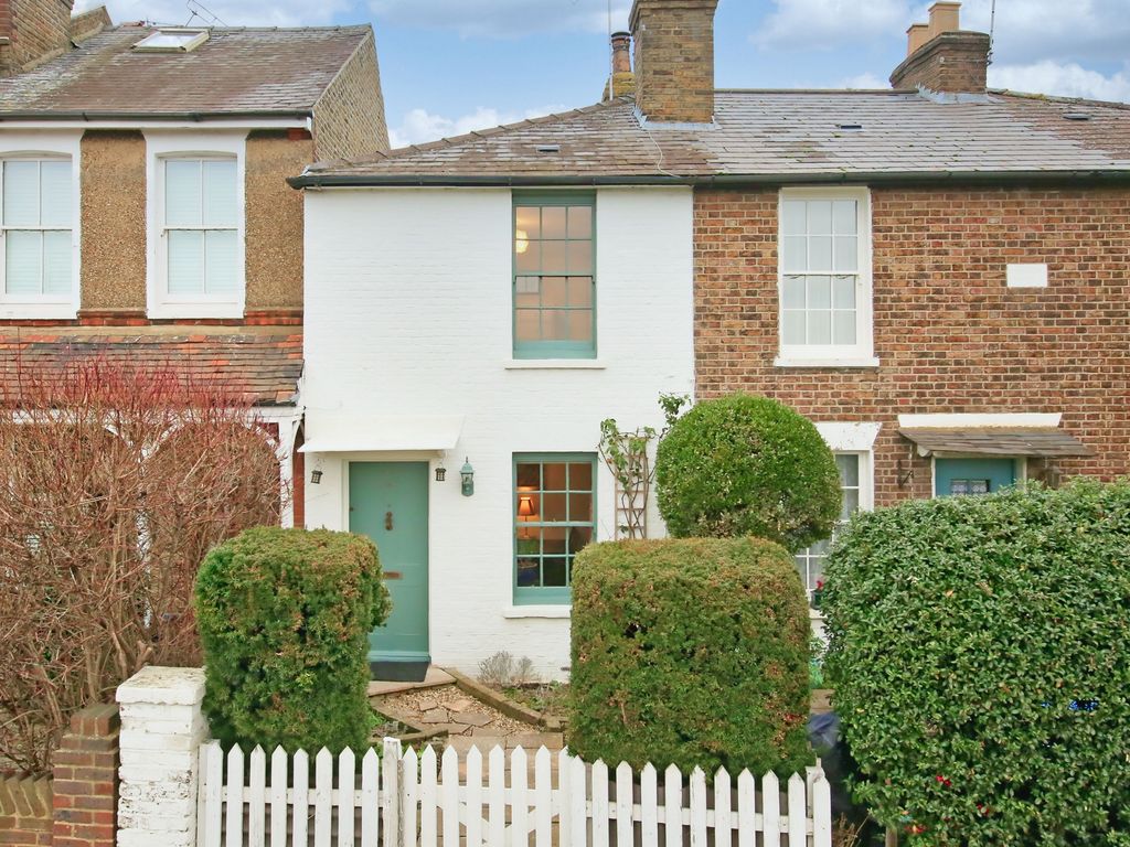 2 bed terraced house for sale in Park Road, Hampton Wick KT1, £795,000