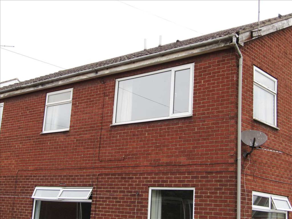 1 bed flat to rent in Warwick Road, Scunthorpe DN16, £455 pcm Zoopla