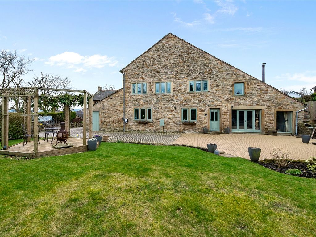 4 bed semidetached house for sale in Ightenhill Park Lane, Burnley