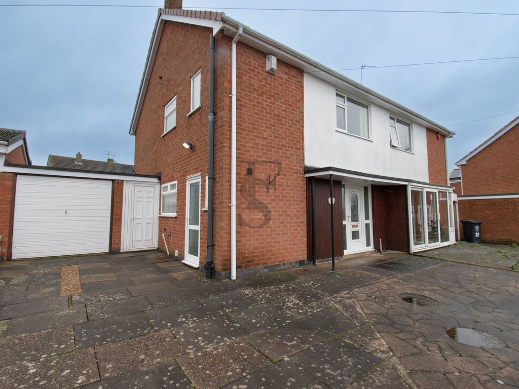 3 bed semidetached house for sale in Newhaven Road, Leicester LE5, £